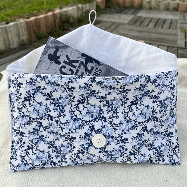 Pochette à livre de poche