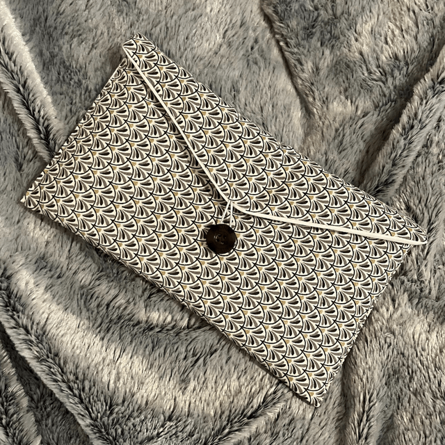 Pochette à livre de poche