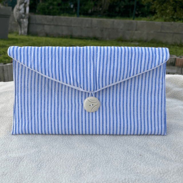 Pochette à livre de poche